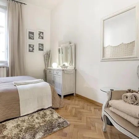 Appartamento Centro Storico-Vicino Duomo-Firenze *